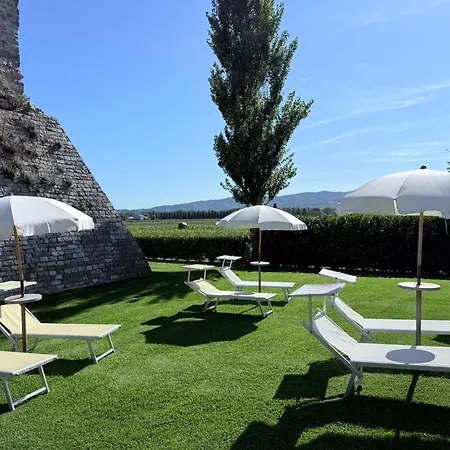 Luxurious Umbrian With Private Pool And Stunning Views Villa Limiti (Umbria)